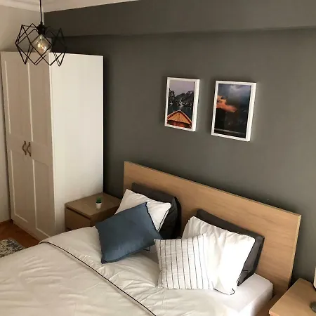 Apartment Charming Newly Renovated *