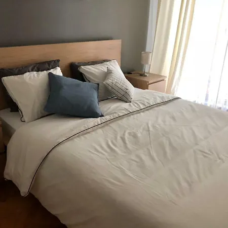 Charming Newly Renovated Appartement *